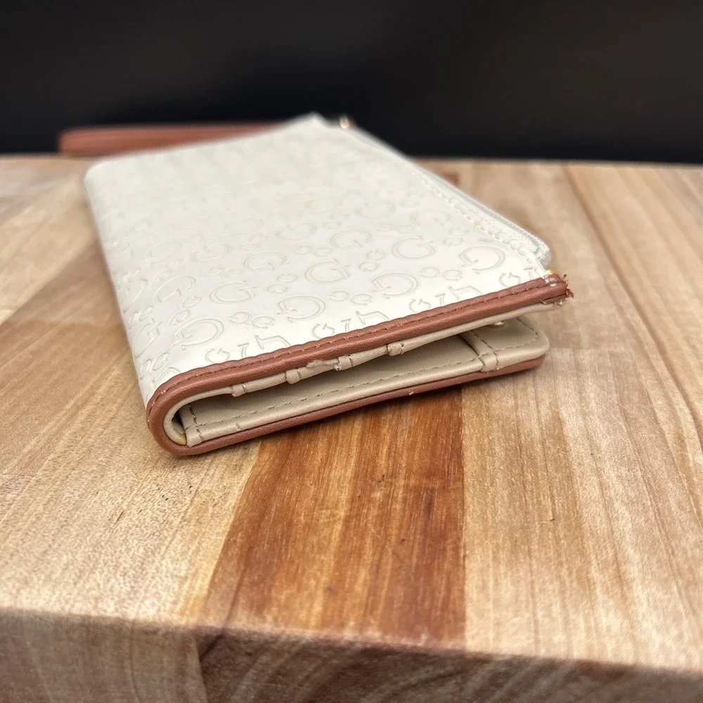 GUESS Beige With Brown Trim Embossed Wristlet‎ Wallet